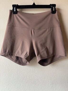 Lululemon High-Rise Align Nude Tan Shorts